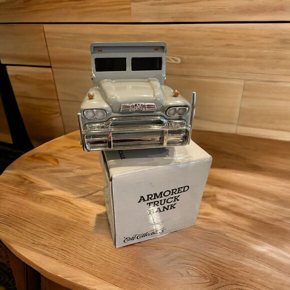 Brink's 1959 GMC Armored Truck Die-Cast Metal Vehicle W/Coin Bank, Ertl B865 - Picture 3 of 15